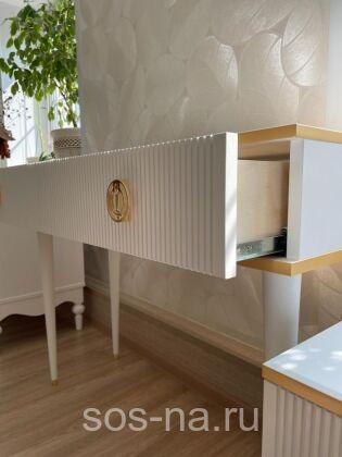 Столик туалетный Глория